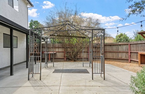 Escalon House | Spacious 5-bedroom house in enjoyable Escalon with WiFi, AC