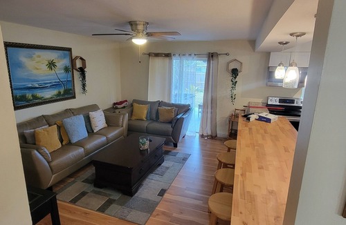 Cocoa House | Spacious 5-bedroom house Close to beaches and port in delightful Cocoa. n