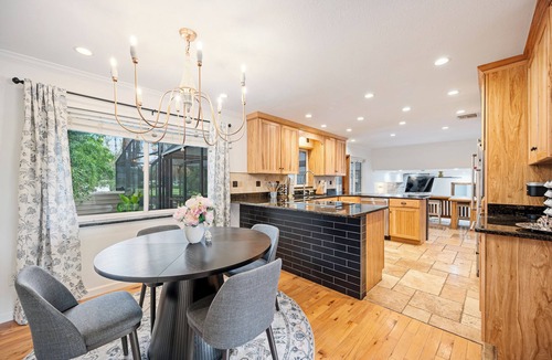 Lakeland Highlands House | Spacious 5bd Oasis in Lakeland w/Pool & Event Space + Full Gym