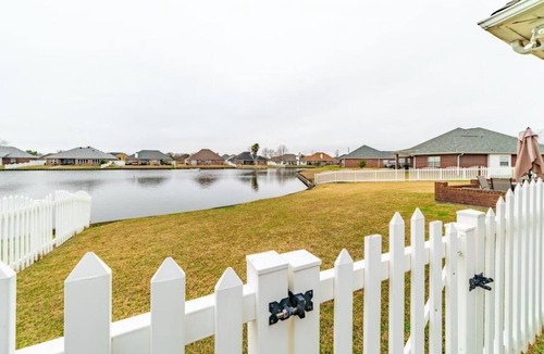 LaPlace House | Spacious, 6 Bd/4BA Home, Sleeps 12, Near New Orleans Airport