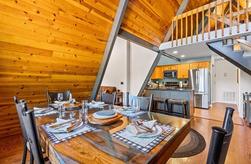 Kachina Village Apartment | Spacious A-frame Pines Cabin 12 Beds Loft Game Room
