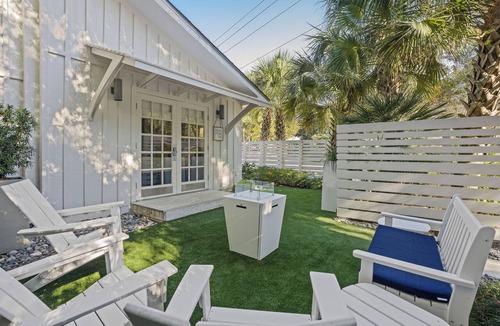 Fairhope Apartment | Spacious and creatively designed Suite. Private and near The Grand Hotel. Pets