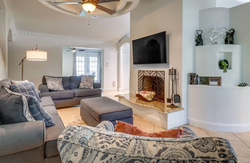 Limona Improvement House | Spacious Brandon Oasis w/Fully-Fenced Yard!