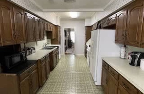 Downtown House | Spacious Corporate Lodging in Downtown Lafayette