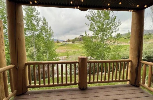 Eden Condo | Spacious Eden Retreat – Modern Comfort, Scenic Views & Room for 11