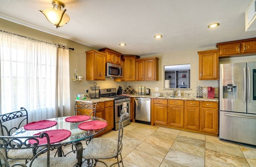 Bandolero - Tarascas Cottage | Spacious El Paso Home w/Seasonal Pool!