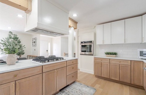 Bloomington House | Spacious Family Retreat - 4BR/3BA w/Pool & Hot Tub, Sleeps 10