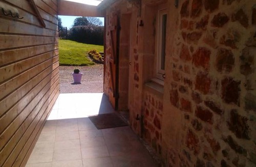 Biniville Cottage | Spacious farm house with enclosed garden, pets allowed