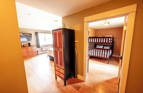 Shawnee On Delaware Hotel | Spacious Haven Near Recreational Outdoors | Golf, Spa & Onsite Dining