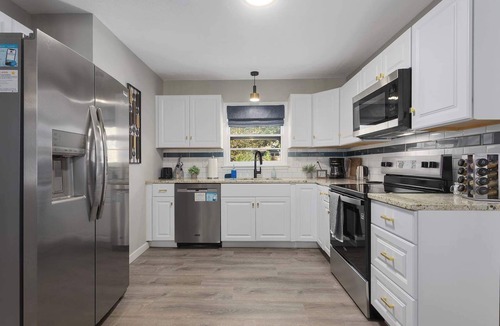 Shawnee House | Spacious Home, Sleeps 12 w/King Beds,Shuffleboard
