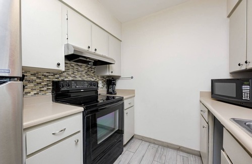 South Daytona House | Spacious home with Pool Table 10 minutes from Beaches and Speedway