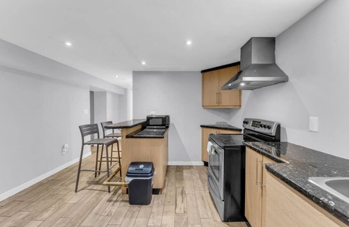 Mount Pleasant Apartment | Spacious home with 6 Beds