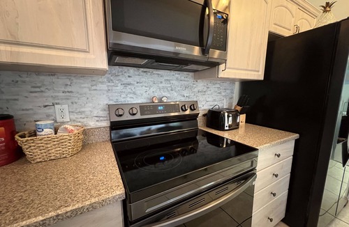 DeLand House | Spacious House near Downtown Deland