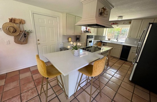 Fort Worth House | Spacious Lakefront Home on Eagle Mountain Lake - Hot Tub, Dock, Golf Cart