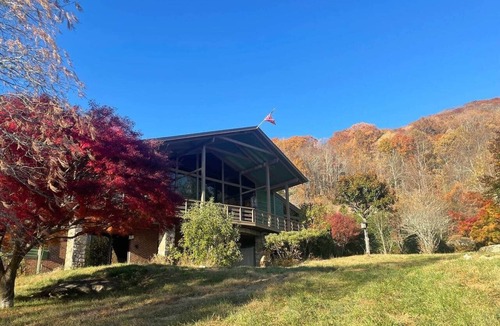 Independence House | Spacious Mountain Retreat Home on over 200 acres!