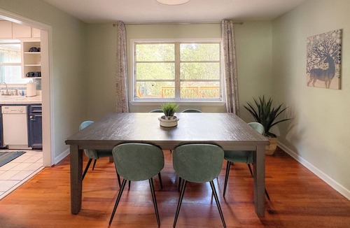 Tallahassee House | Spacious, renovated 4BR minutes from FSU, the stadium, Midtown, and downtown.