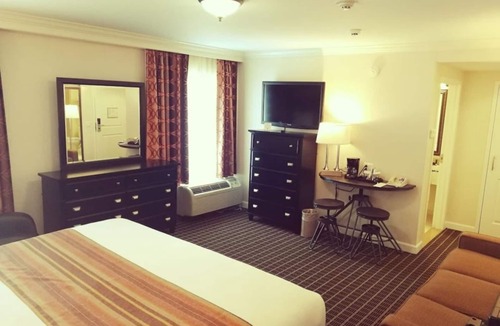 West Orange Hotel | Spacious Studio in West Orange with Gym. Enjoy It!