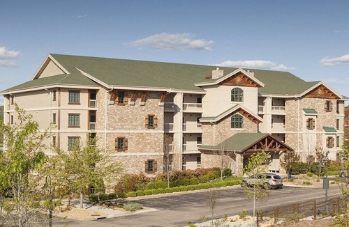 Big Cedars Apartment | Spacious Studio | Paradise Point Resort