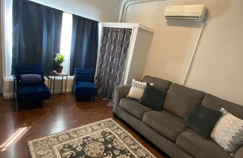 Los Angeles Apartment | Spacious Studio with high ceilings