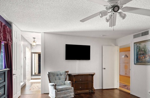 El Paso House | Spacious Westside El Paso home perfect for long term stays.