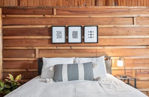Madill Hotel | Spacious Wooden Suite #7 By The Lake at Texoma Shores Resort