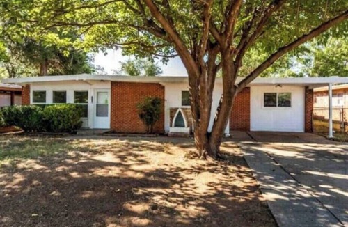 Lubbock House | ★Spacious★4BR/2BA★Easy access to TTU/UMC/Cntrl LBK