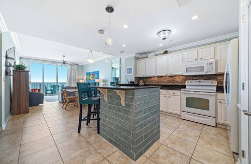 Ono Island Condo | Spanish Key 407 | Steps from Flora Bama | Pools, Hot Tub, Gym & More! | My Beach Getaways