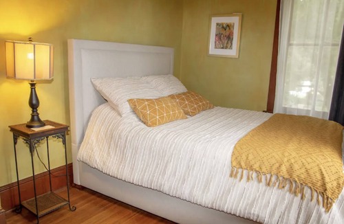 Oakland House | Speakeasy Room in Central Florida's Historic Gem & wedding venue- The Oakland Manor House