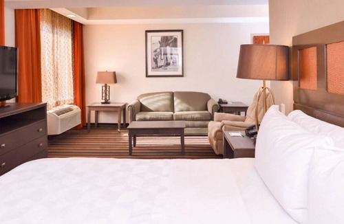 Amarillo House | Spectacular Suite for a Refreshing Stay! Pool, Gym