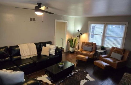 Speedway House | Speedway Large Home- 4 bed/2 bath walking distance to Motor Speedway.