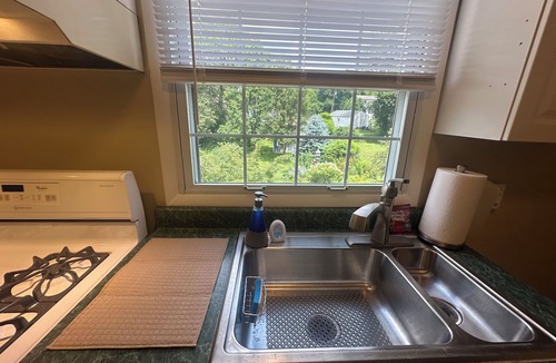 Racine House | Spotless, Quiet 2BR Cottage: Private Deck, Big TV, Yard—Near Museums & Parks