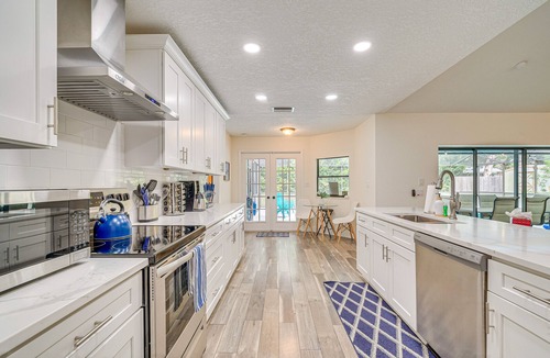 Spring Hill House | Spring Hill Retreat w/Pool: 7 mi to Weeki Wachee!
