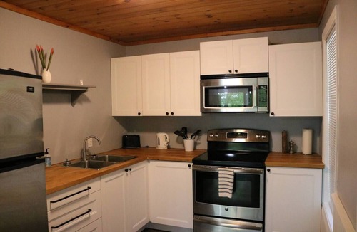 Rye Cottage | Spring Lake Chalets, Bear Chalet, 2 bedroom, small private path to beach