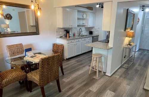 St. Augustine Beach Apartment | St Augustine Beach Condo 3/5 Min Walk Beach/Cafes