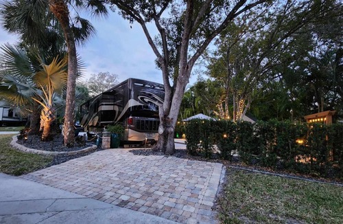 River Ranch RV Rental | Starlight Corner RV Campsite at River Ranch! Full Hookup Luxury Site! 140