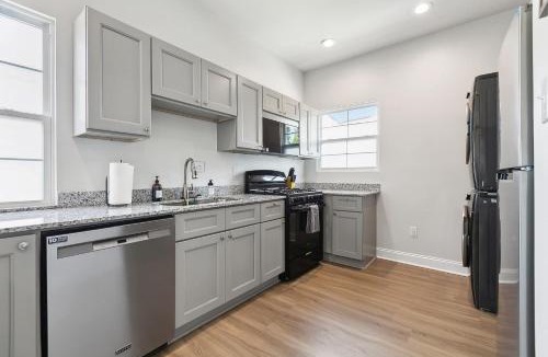 Baton Rouge Apartment | StayAE Downtown - 1BR Apartment, Second Floor