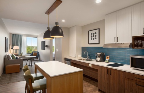 Kutzky Park Hotel | Staybridge Suites Rochester - Mayo Clinic Area by IHG