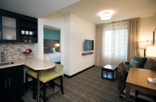 South Lake Union Hotel | Staybridge Suites Seattle Downtown - Lake Union by IHG
