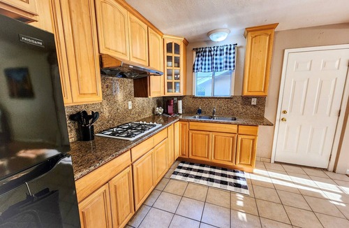 The Villas House | Steps from Santana Row Stylish 3BR Escape