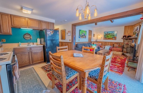 Mount Crested Butte Condo | Steps from Slopes | Pool, Hot Tub + Ski Bus