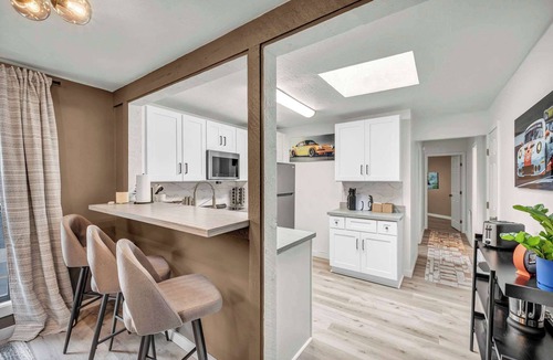 Cuyahoga Falls Apartment | Steps from Spa - Sleeps 4 - Near CVNP