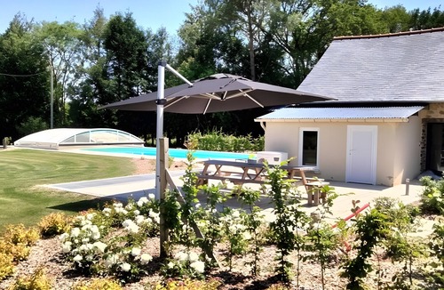Martigne-Ferchaud House | Stone Cottage with Private Heated Pool in the Guéra Valley