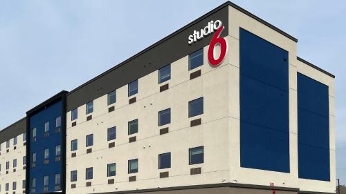 Southeast Houston Hotel | Studio 6 Houston TX Pearland Medical Center