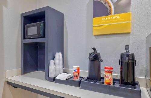 Texas City Hotel | Studio 6 Suites Texas City, Tx – I-45 South