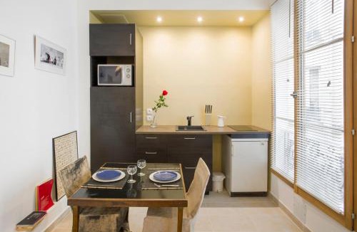 Saint-Thomas-d'Aquin Apartment | Studio Beaune