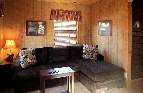 Inverness Cabin | Studio Cabin Great for Couples in Inverness, Florida
