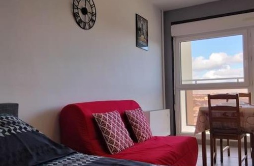 Claude Decaen Apartment | Studio chaleureux Caen
