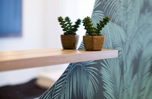 Little Italy Apartment | Studio Palms Steps from JeanTalon Market Full Bath by Den Stays