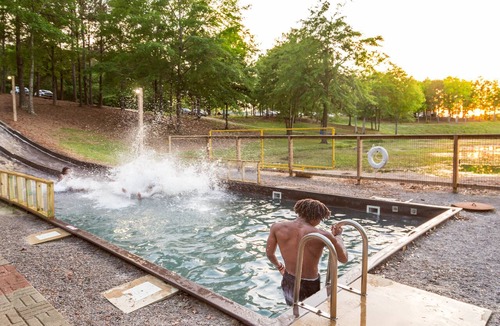 Ramer Apartment | studio rm w/full kitchen, 1 bth , private deck, & WiFi @ Kick Back Ranch.