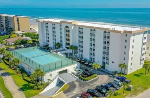 Ocean View Halifax Estates Condo | Stunning direct oceanfront 2-Bd/2-Bath Condo, 6th fl, Daytona Beach Shores FL